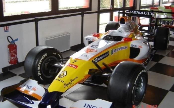 Kyriad Design Enzo Pont-a-Mousson