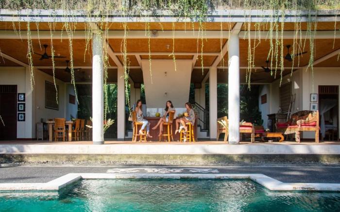 Villa in Ubud with pool, kitchen and 4 rooms