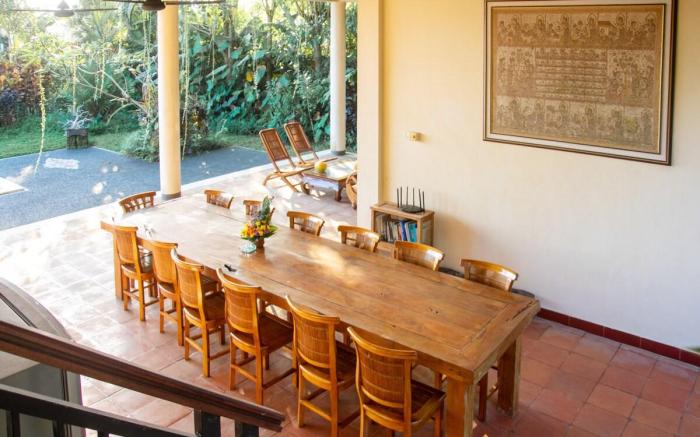 Villa in Ubud with pool, kitchen and 4 rooms