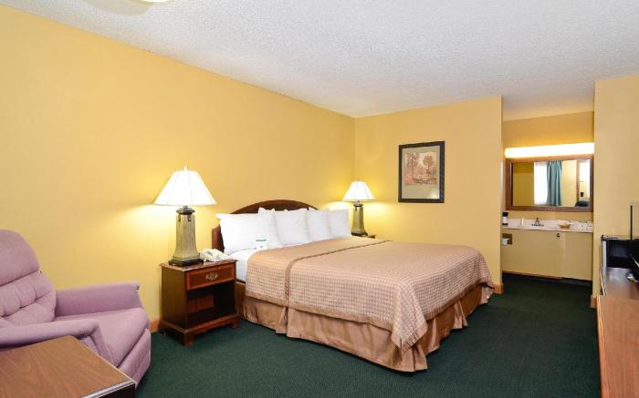 Americas Best Value Inn Iola