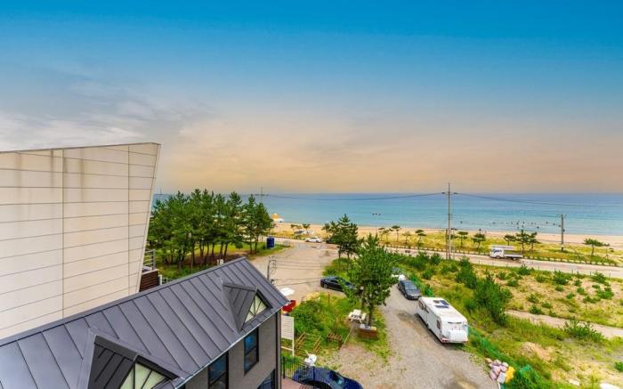 Yangyang YOLOHA (Dongho Beach Branch)