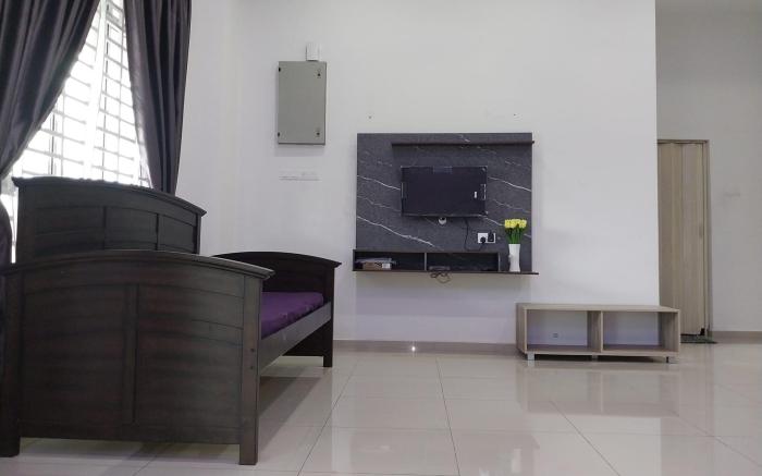 3 airconditioned bedroom in Muar Town