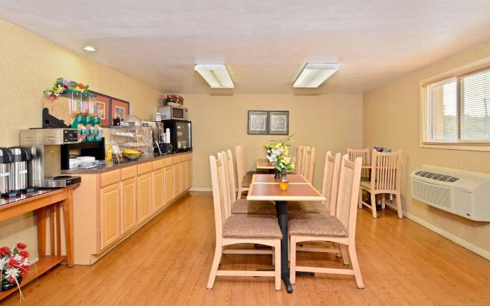 Americas Best Value Inn Iola