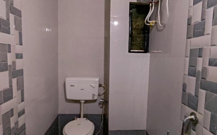 Ambient Homestay (5-AC/Non AC Rooms with Balcony)