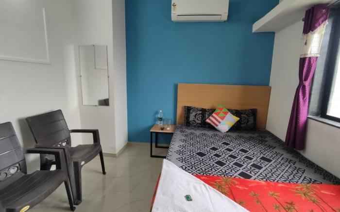 Ambient Homestay (5-AC/Non AC Rooms with Balcony)