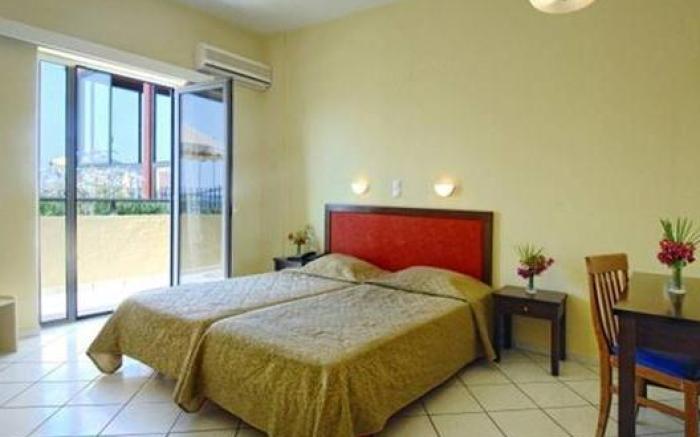 Golden Bay Boutique Hotel & Bungalows