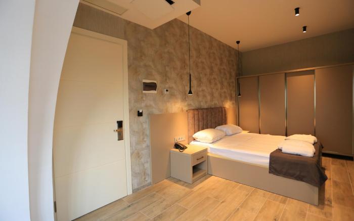 EMERALD HOTEL