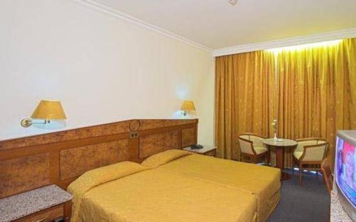 Kapetanios Limassol Hotel