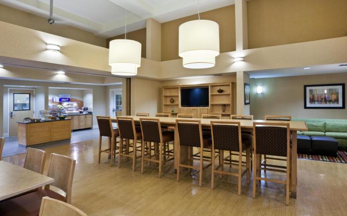 Holiday Inn Express Stockton Southeast By IHG