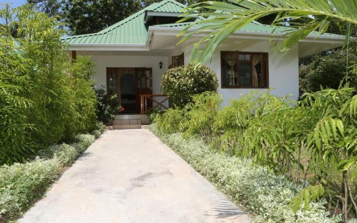 Le Surmer Self Catering Chalets