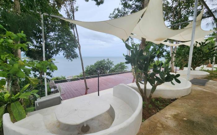 ภูผาหน้าเล PhuPha-NaLay Cafe'n Camping