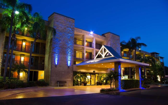 Spark by Hilton Sarasota Siesta Key Gateway