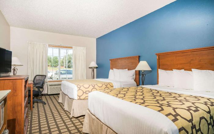 Baymont by Wyndham Albany MN