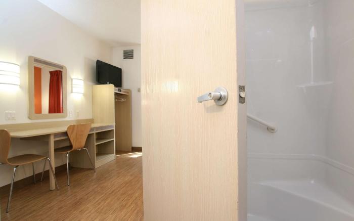 Motel 6 Colchester, VT - Burlington