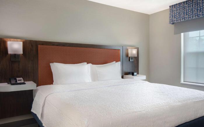 Hampton Inn & Suites Yonkers