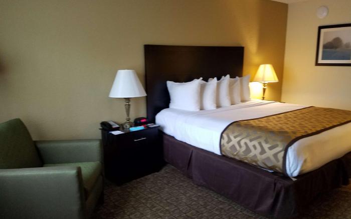 Best Western Crossroads Inn