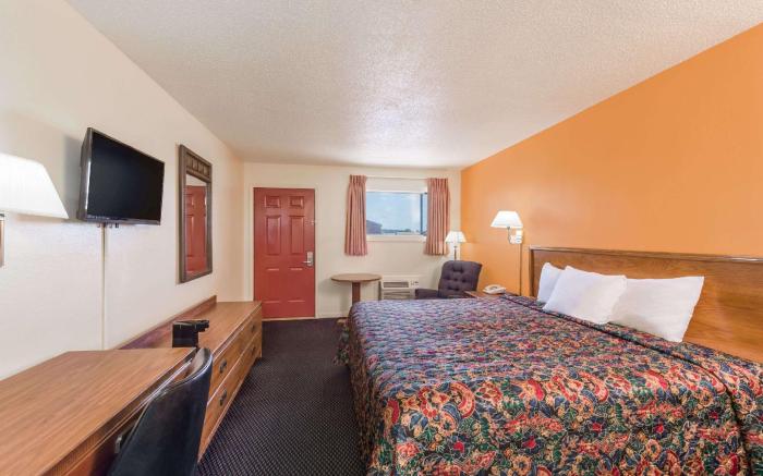 Knights Inn - Chanute KS