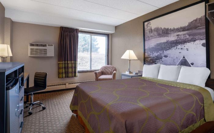 Super 8 By Wyndham Owatonna