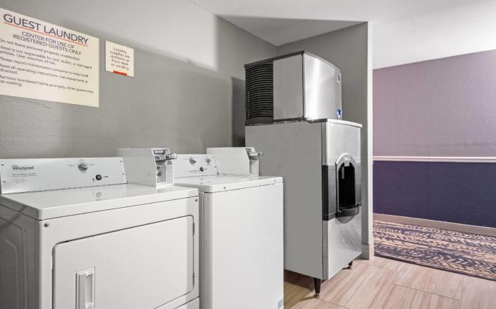 AmericInn by Wyndham Beloit