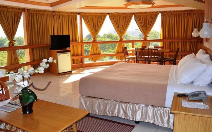 Elegant Circle Inn