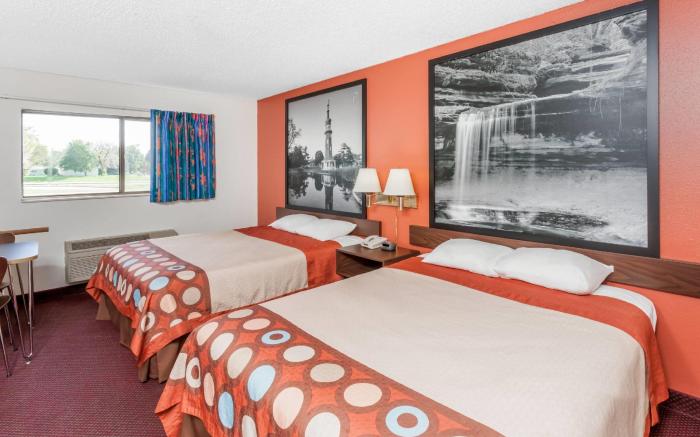 Super 8 By Wyndham Washington/Peoria Area