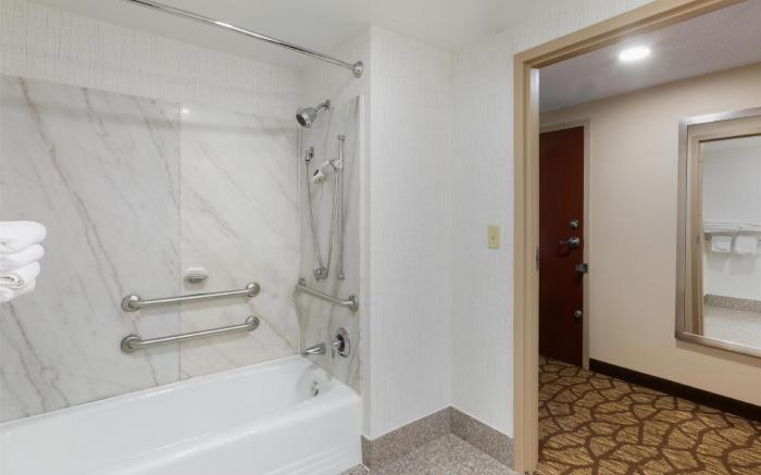 Best Western Plus Belle Meade Inn & Suites