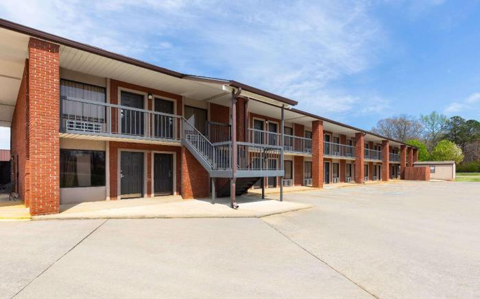 Days Inn by Wyndham Childersburg