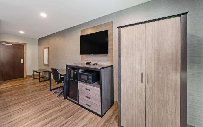 Americas Best Value Inn Foxboro