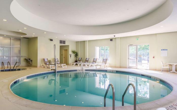 Embassy Suites Elizabeth Newark Airport