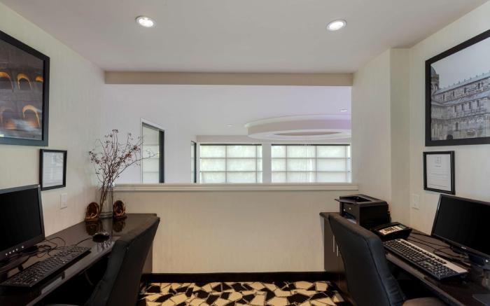 C Hotel By Carmen'S, BW Premier Collection