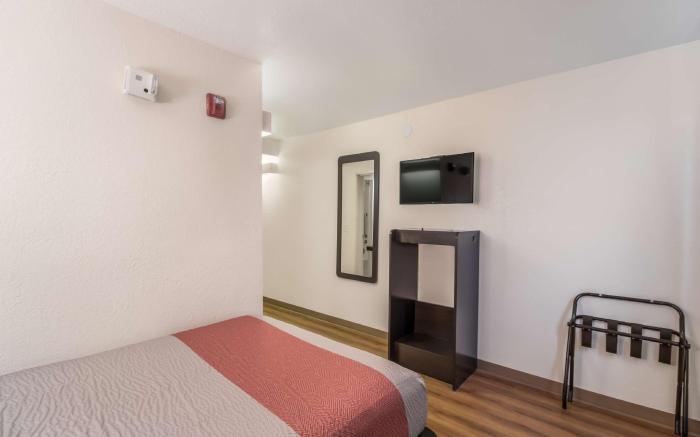 Motel 6 Fargo, ND - West Acres - North Fargo