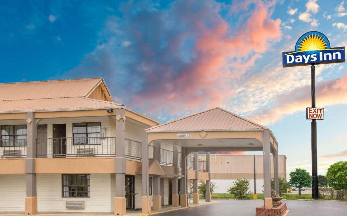 Days Inn by Wyndham Monroe LA