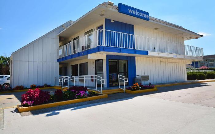 Motel 6 Windsor Locks, CT - Hartford