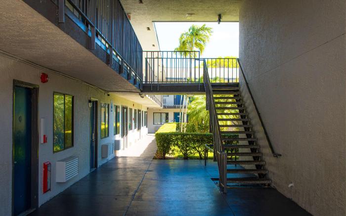 Motel 6 Lantana/West Palm Beach, FL
