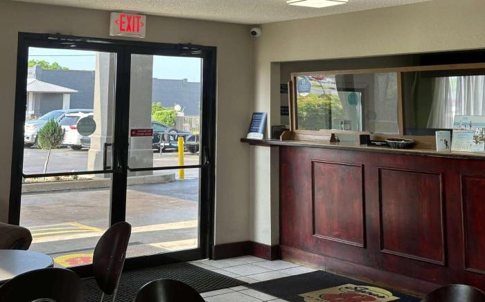 Super 8 By Wyndham Monroe