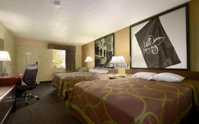 Super 8 By Wyndham Monroe