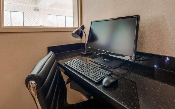 Best Western Plus Battle Ground Inn and Suites