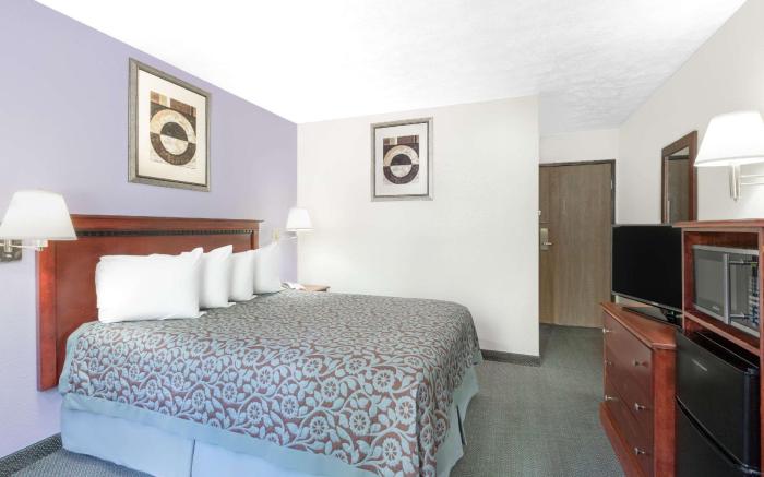 Days Inn By Wyndham Warrensburg