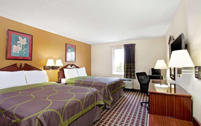 Super 8 By Wyndham Forrest City