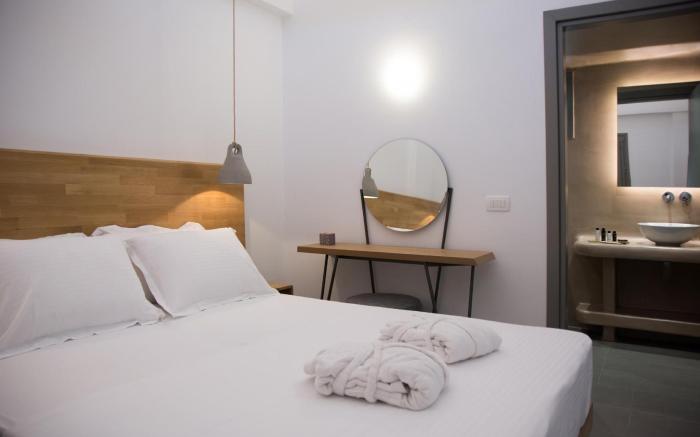 Deluxe Double Twin Balcony Thetis