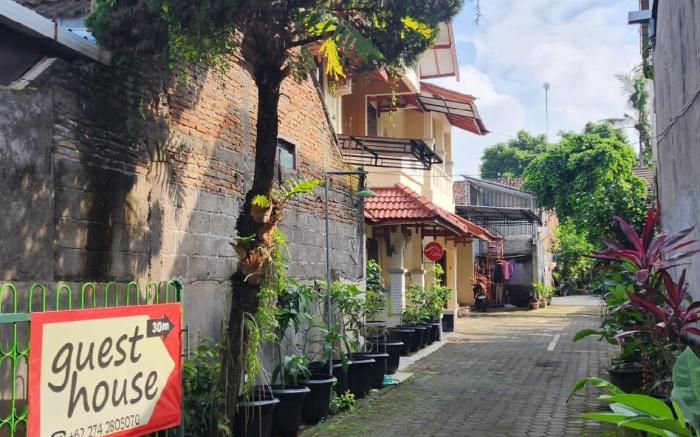 Guest House Omah Waris