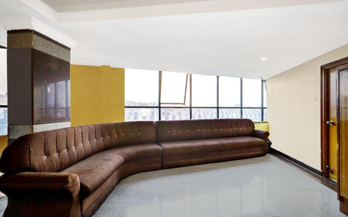 Hotel O Padmavathi Puram Near Railway Station