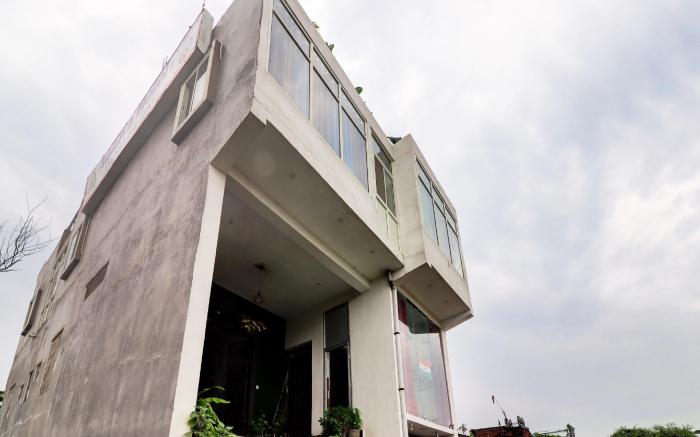 OYO  Ananya Hotel & AYURVEDA HWC
