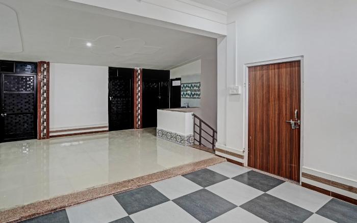 Hotel O Kmps Palace