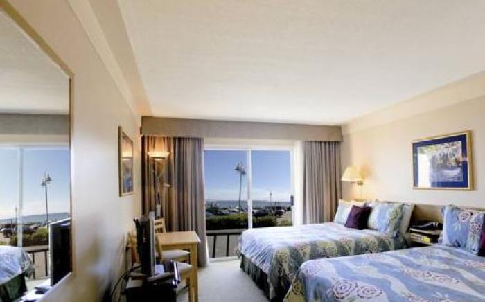 Sidney Waterfront Inn & Suites