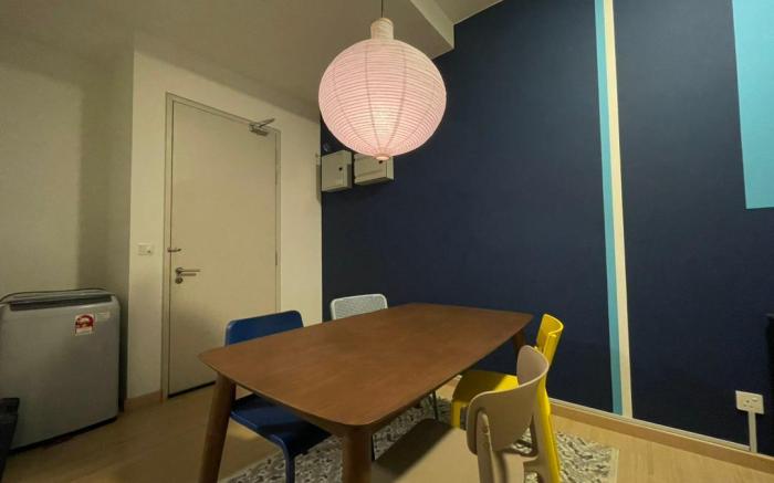 Sg Buloh D'sara Apt 3pax (WiFi & Netflix) - MRT 