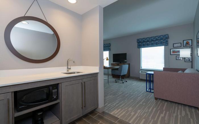 Hampton Inn & Suites by Hilton Glenarden Washington DC