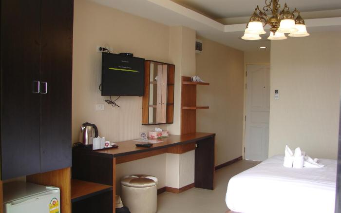 rapeepong resort nanthai
