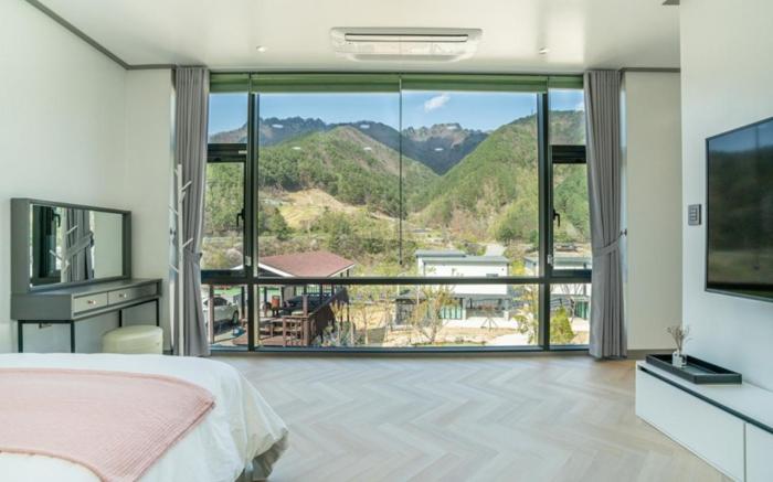 Yeongwol Golden Pine Pension