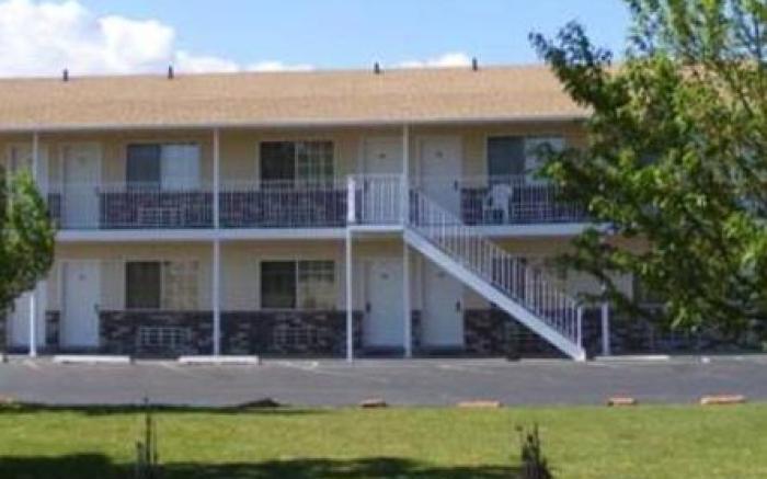 Broken Spur Inn & Steakhouse